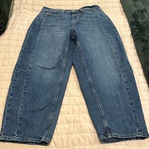 Old Navy High Rise Barrel Leg Ankle Jeans Size 6